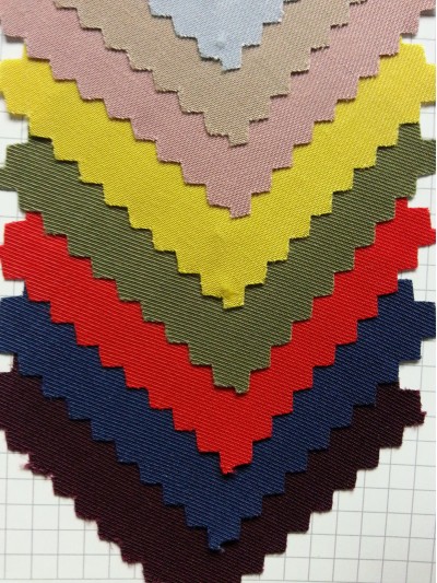 YUEFEG 時裝面料 43%T 57%R 150CM YF368# 側面照